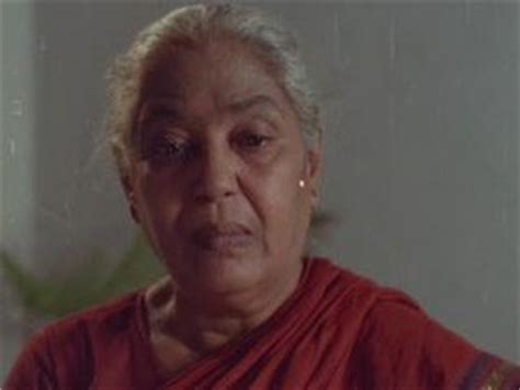 Legendary actress Nirmalamma Dies - extraMirchi.com