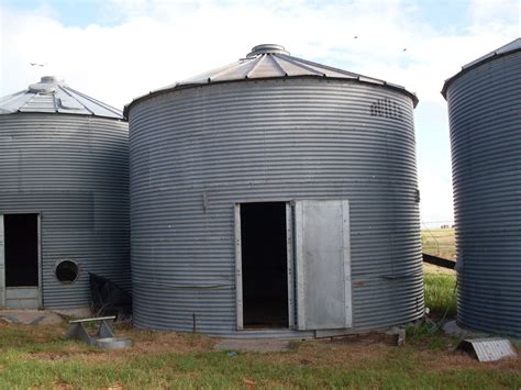 How to Disassemble a Grain Bin