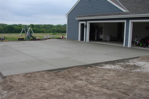 New Berlin WI Concrete Driveway Installation | JBS Construction