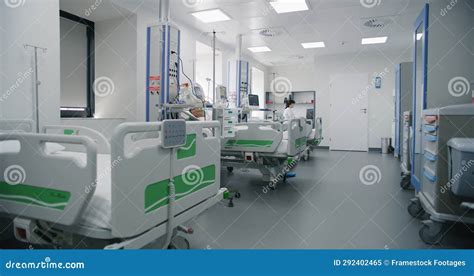 Emergency Room with Modern Equipment in Hospital Stock Image - Image of ...