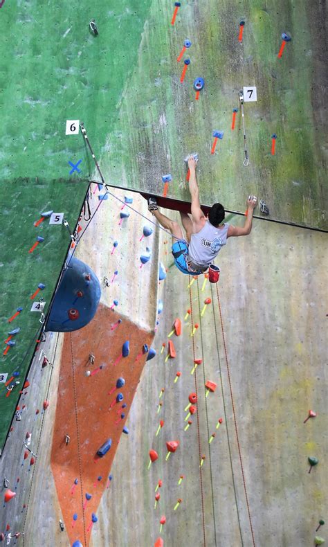 What's the Difference Between "Free Climbing" and "Free Soloing?" | EVO ...