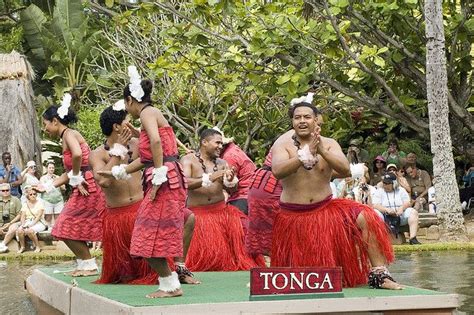 17 Best images about Friendly Tongan People on Pinterest | Traditional ...