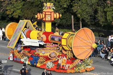 Rose parade, Rose bowl parade, Tournament of roses parade