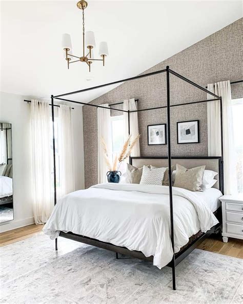 29 Canopy Bed Ideas for a Dreamy Bedroom