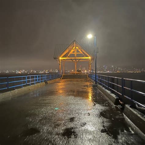 Waterfront Park - Park in West Vancouver