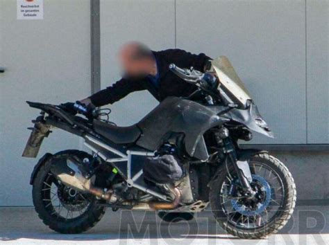 New 2023 BMW R1300GS, first pics.