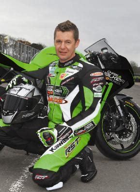 Chris Walker chooses Kawasaki Ninja for new race school | Easier