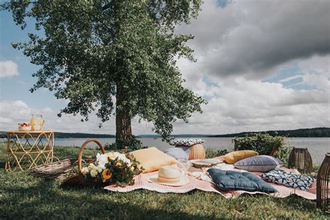 Bring the Indoors Outside with a Picnic at the Lake — Teaselwood Design