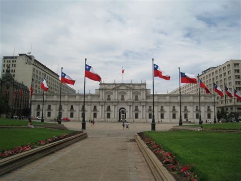 BEST THINGS TO DO & SEE IN SANTIAGO CHILE: TOURIST ATTRACTIONS