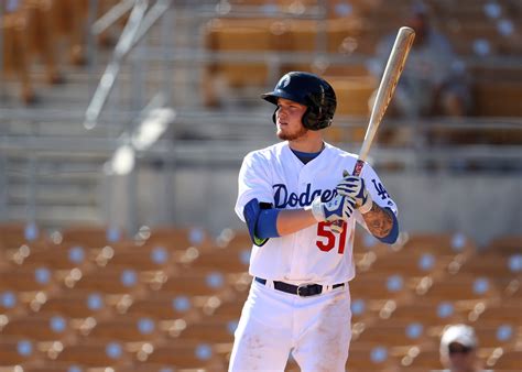 Report: Dodgers to call up top prospect Alex Verdugo