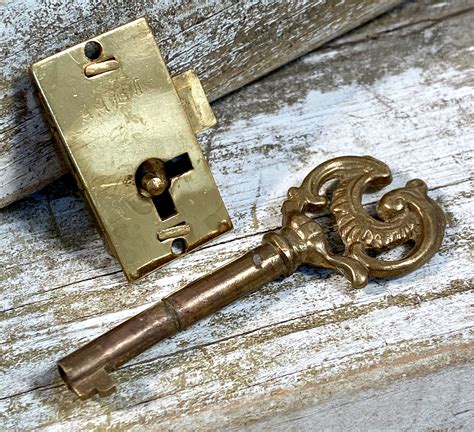 Small Vintage Brass Cabinet Lock With Key Replacement Lock - Etsy | Vintage brass, Mortise and ...