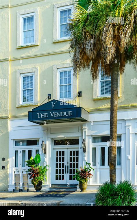 Vendue inn art boutique hotel charleston sc zz historic warehous hi-res stock photography and ...