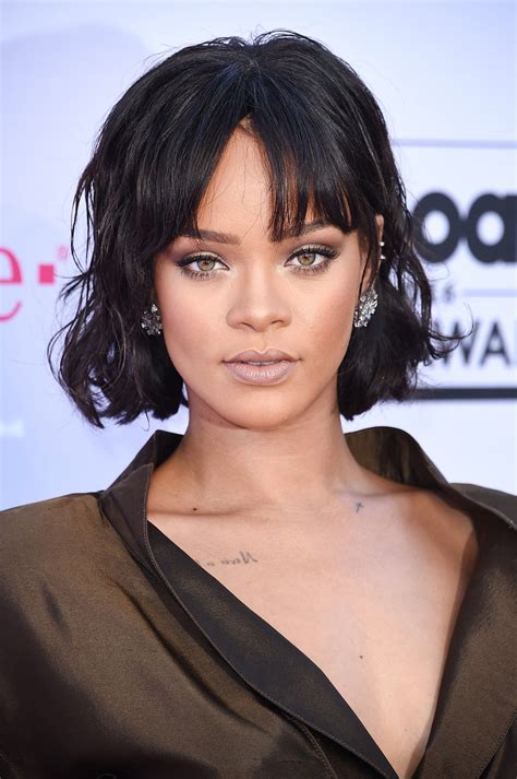 Rihanna Short Hair: See Her Cute New Bangs and Bob | Glamour