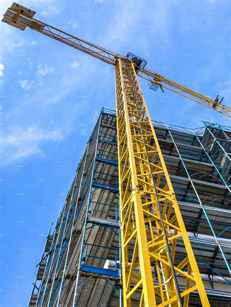 Crane and building | Building, High rise building, Construction site