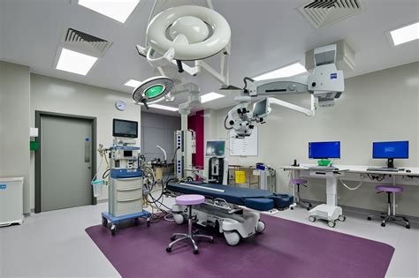 Contractor hands over new day surgery and outpatient unit