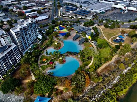 Blue Water Lagoon - Mackay Resort Motel