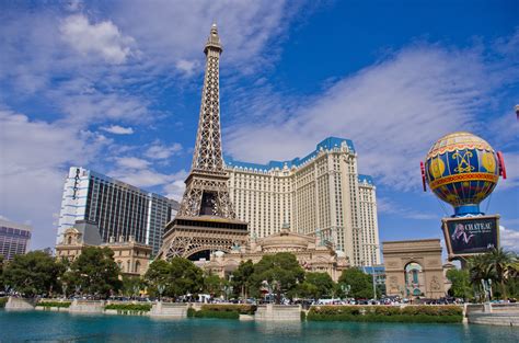 File:Paris hotel Vegas 16.jpg