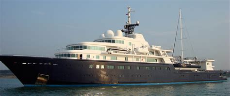 Expedition Yacht Charter | 5-Star Leisure & Adventure