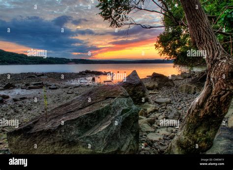 sunset on the hudson river, hudson valley Stock Photo - Alamy