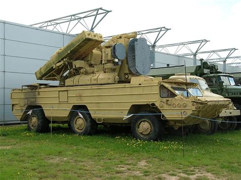 IWM Duxford 1063 - LWH - Russian - SA-8 'Gecko' Surface-to-Air Missile System - 1972 - a photo ...