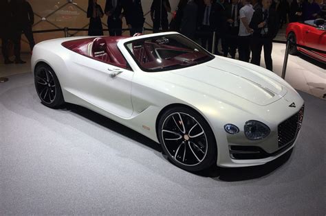 CAR magazine reports on the new Bentley EXP 12 Speed 6e roadster concept at the 2017 Geneva ...