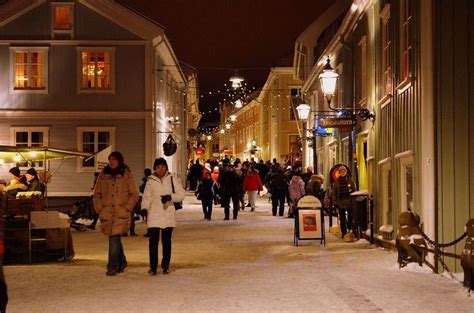 Christmas market Eksjö, Sweden Swedish Christmas, Christmas Market, Beautiful Images, Stockholm ...