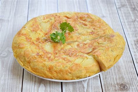 Spanish Tortilla recipe (Low FODMAP, gluten-free, lactose-free)