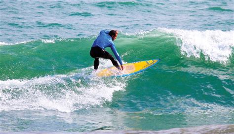 5 Beaches Perfect for Surfing on the Costa del Sol