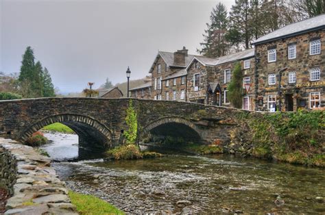 Beddgelert in Snowdonia - Dr. Andy Williams