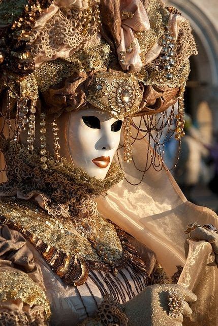 Carnevale di Venezia | Venetian carnival masks, Venetian costumes, Carnival masks