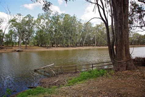 Camping at Lake Pleasant, Goovigen in the Banana Shire