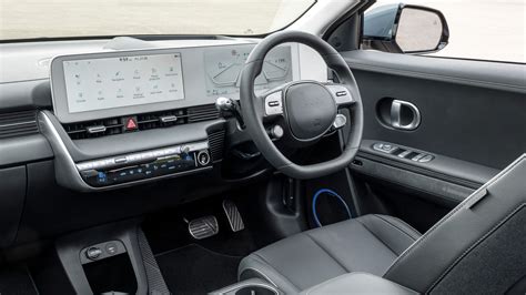 Hyundai Ioniq 5 Interior Layout & Technology | Top Gear