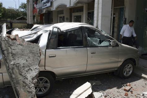 Bali earthquake rattles, but does little substantial damage - CSMonitor.com