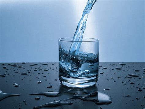 Does drinking 8 glasses of water daily really help?