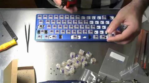 Building a keyboard LIVE! Mechanical Keyboards - YouTube