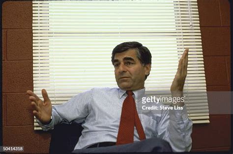 Michael Dukakis 1988 Photos and Premium High Res Pictures - Getty Images