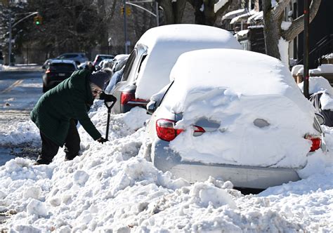 Some New Yorkers mourn the city's near-historic snow drought