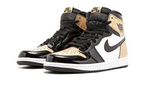 Air Jordan 1 Gold Top 3 vs Air Jordan 1 Gold Toe - Sneaker Bar Detroit