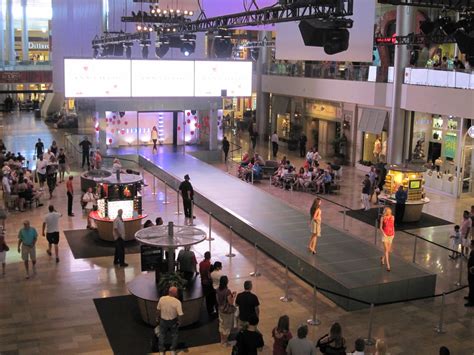 A Fashion Show in the Fashion Show Mall! | Jenny Mealing | Flickr