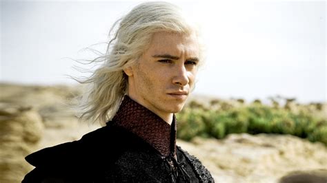 Viserys Targaryen played by Harry Lloyd on Game of Thrones - Official ...