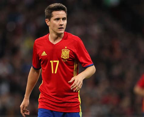 Manchester United midfielder Ander Herrera makes Spain debut - Daily Star