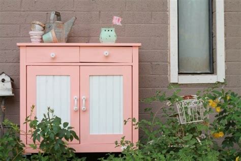 15 Whimsical Backyard Decor Ideas | Cheap furniture makeover, Cheap ...