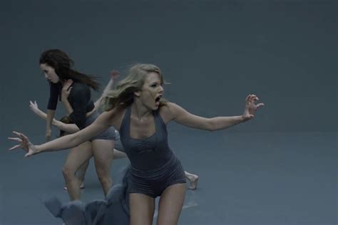 Taylor Swift Takes on Modern in 'Shake It Off' Outtakes