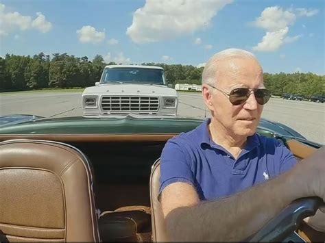 Joe Biden hits 190kmh in drag race in 1967 Corvette Stingray | news.com ...