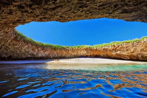 Escondida-Hidden-Beach-Ilhas-Marieta-México-Playa-del-Amor-Praia-Puerto ...