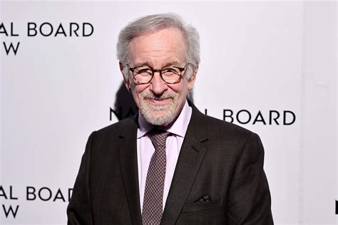 Steven Spielberg rejected his paycheck for 'Schindler's List' - Scoop Upworthy