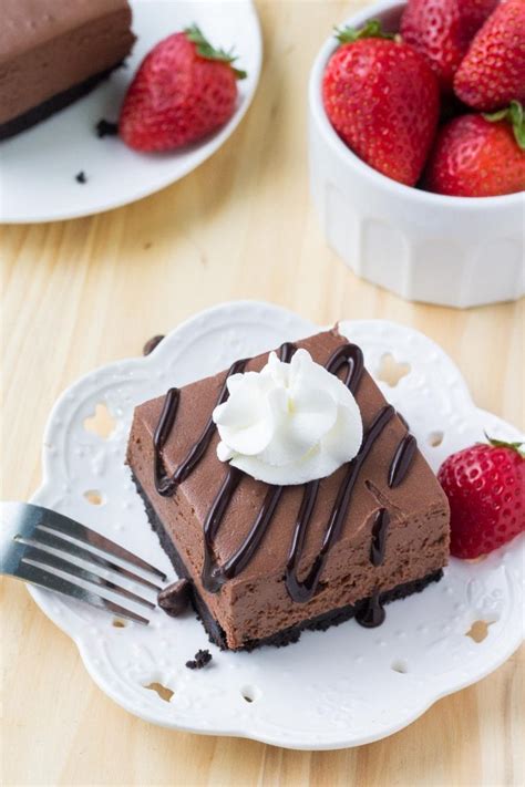 No Bake Chocolate Cheesecake | Lil' Luna