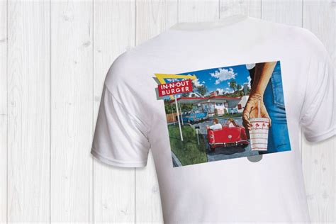 The Cult Fast Food Chain T-Shirt That Makes a Thoughtful Gift - Racked