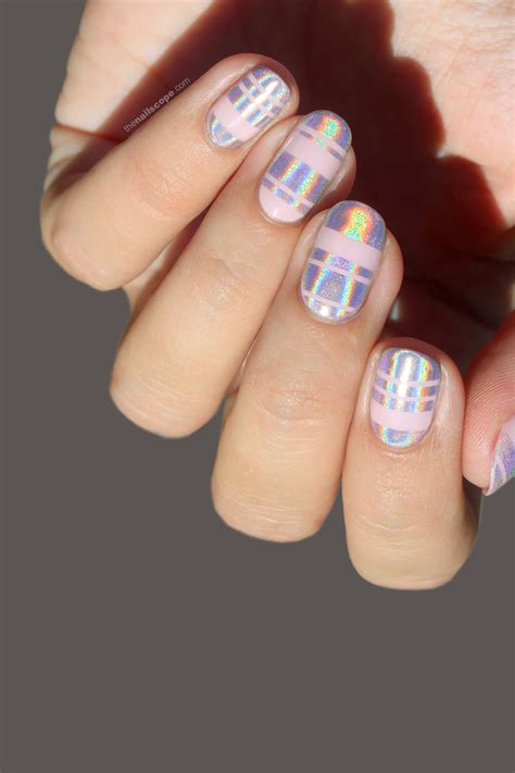 Holographic Nail Art + Tutorial | NailScope | Holographic nails, Nail art tutorial, Nail art