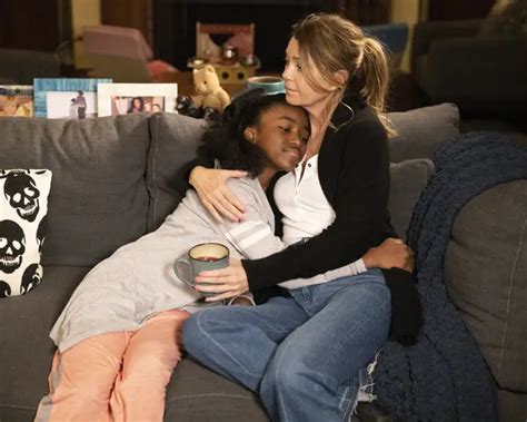 Here's how Meredith Grey leaves Grey's Anatomy in Ellen Pompeo's last episode - PopBuzz